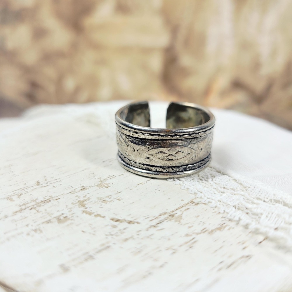 Sterling silver artisan made toe ring etched wide band adjustable